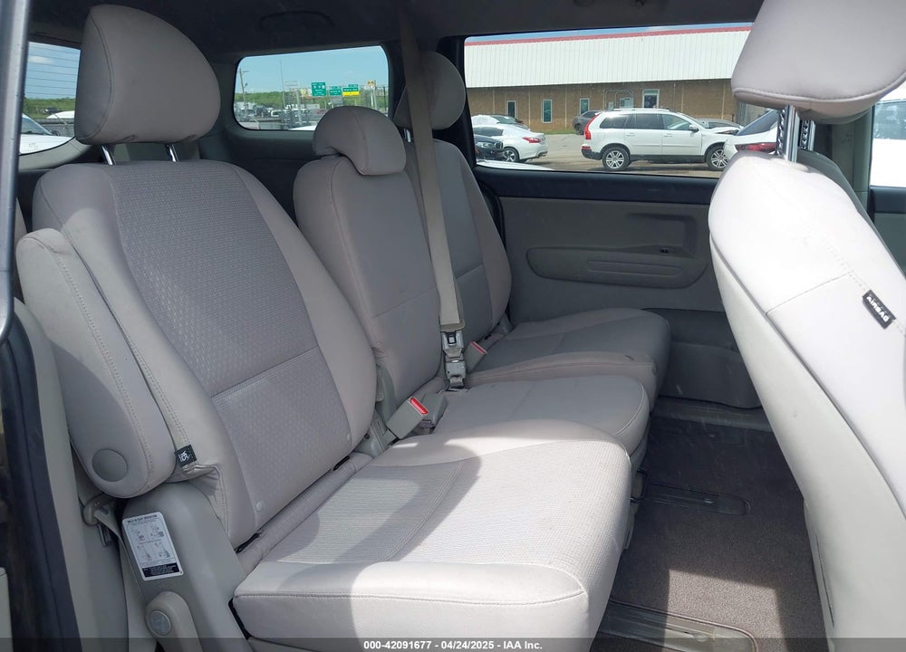2017 KIA SEDONA VIN: KNDMB5C10H6229106