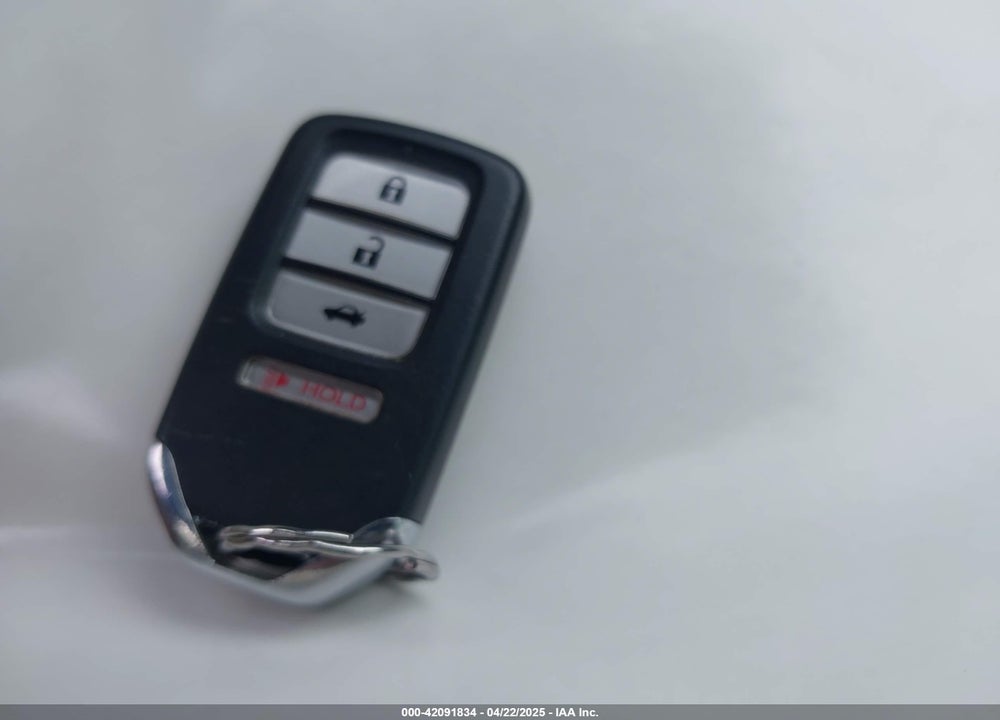2013 HONDA ACCORD VIN: 1HGCR3F82DA023198