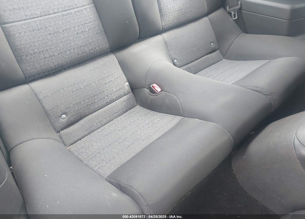2005 FORD MUSTANG V6 DELUXE/V6 PREMIUM VIN: 1ZVFT80N255172159