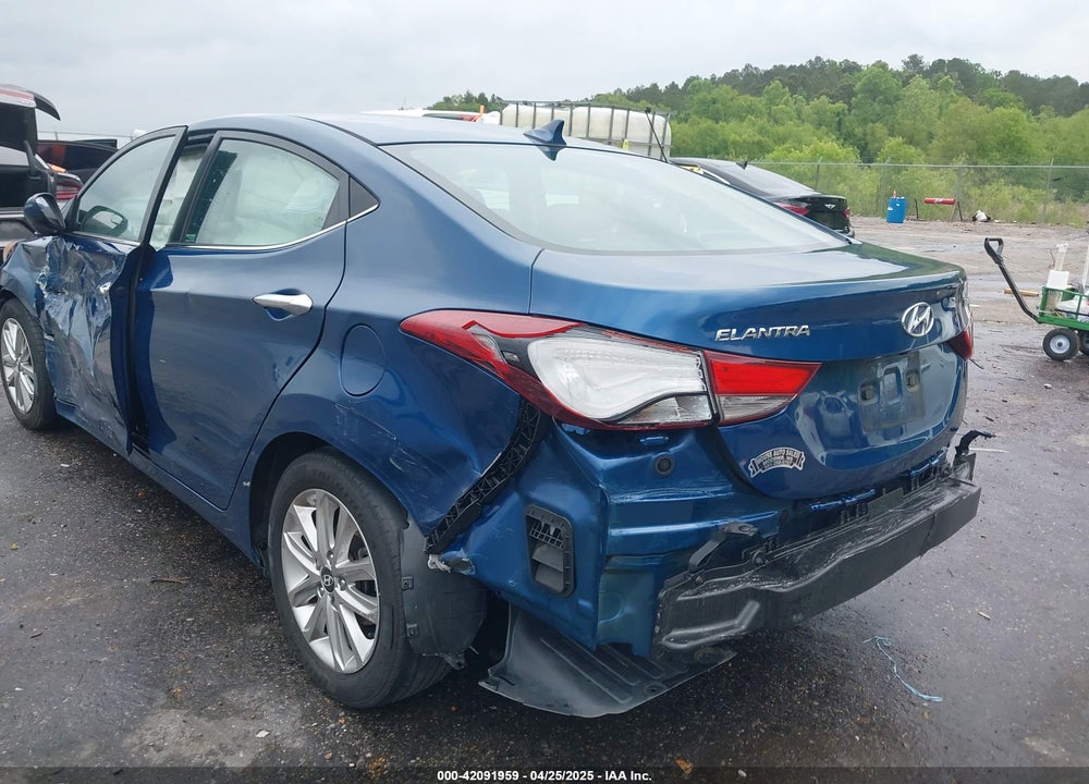 2015 HYUNDAI ELANTRA VIN: KMHDH4AE4FU241052