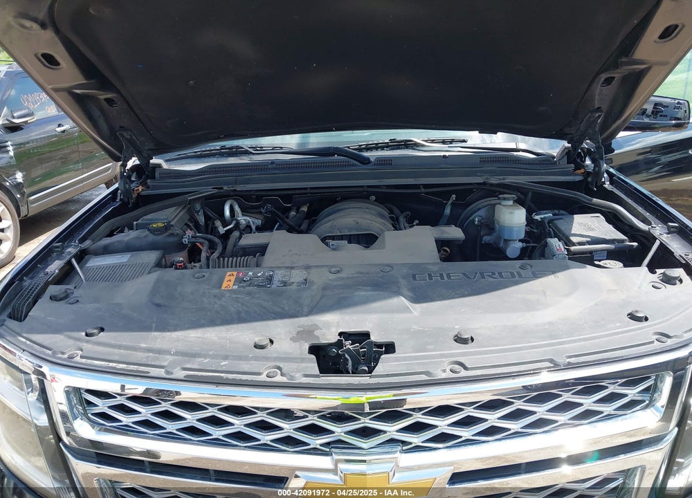 2018 CHEVROLET SUBURBAN LT VIN: 1GNSKHKC1JR374355