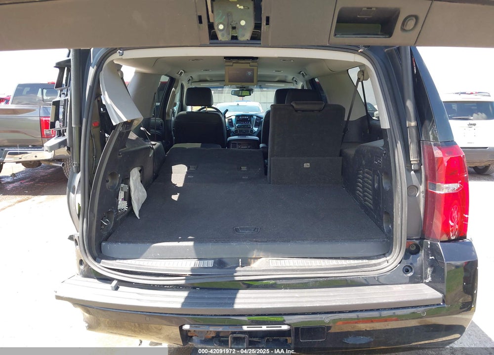 2018 CHEVROLET SUBURBAN LT VIN: 1GNSKHKC1JR374355