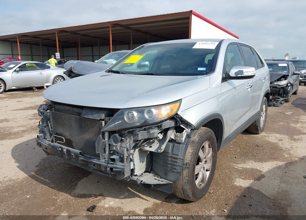 2012 KIA SORENTO LX VIN: 5XYKT3A13CG203908