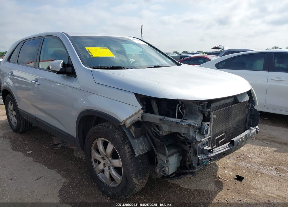 2012 KIA SORENTO LX VIN: 5XYKT3A13CG203908