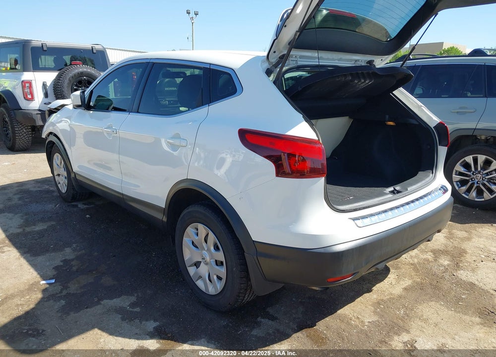 2018 NISSAN ROGUE SPORT S VIN: JN1BJ1CP6JW182888