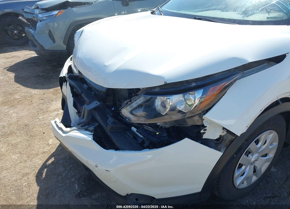 2018 NISSAN ROGUE SPORT S VIN: JN1BJ1CP6JW182888