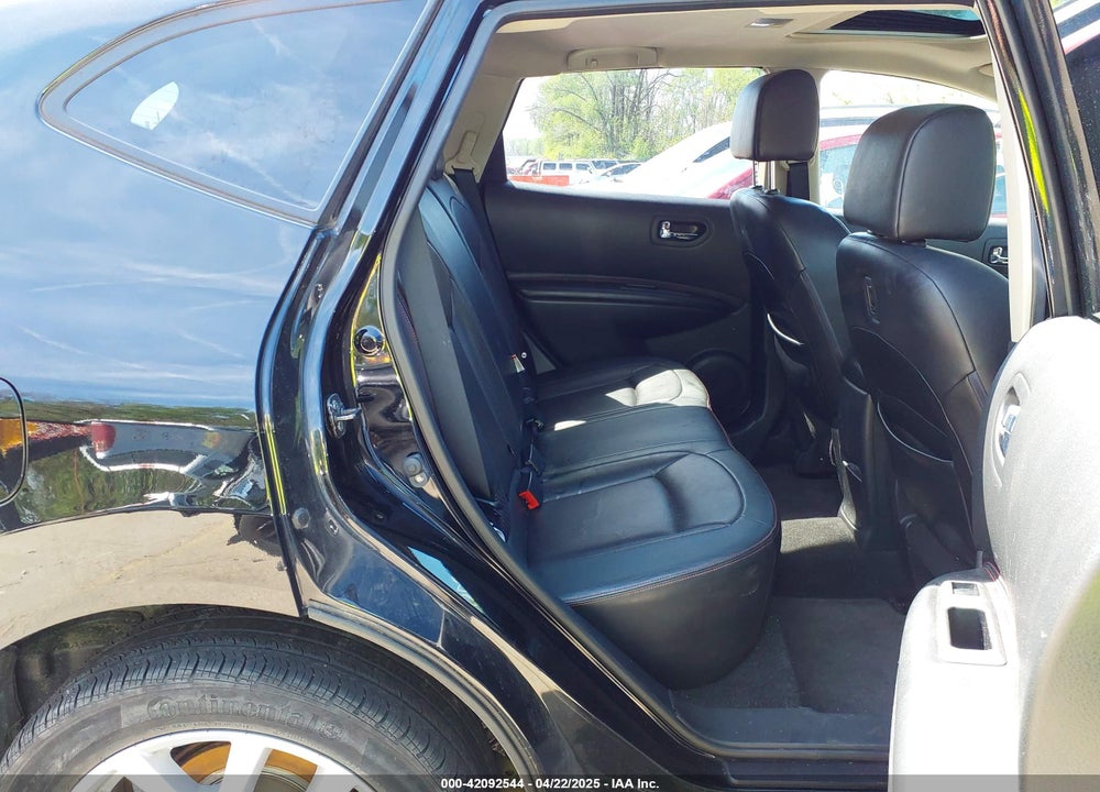 2011 NISSAN ROGUE SV VIN: JN8AS5MV1BW683011