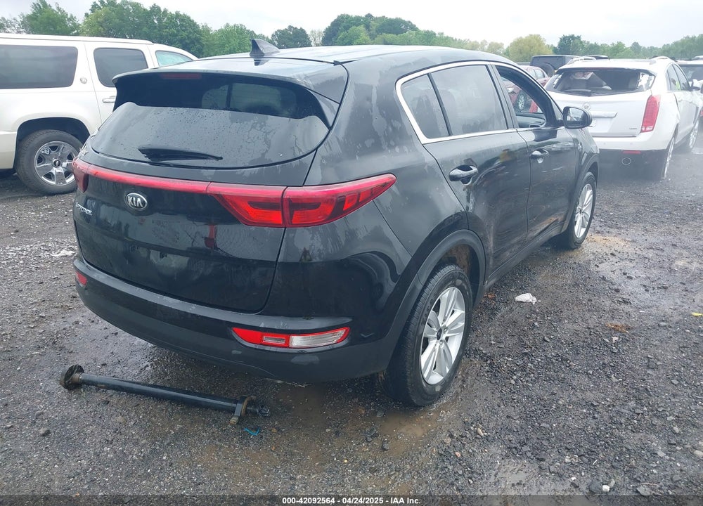 2018 KIA SPORTAGE LX VIN: KNDPMCAC3J7335212