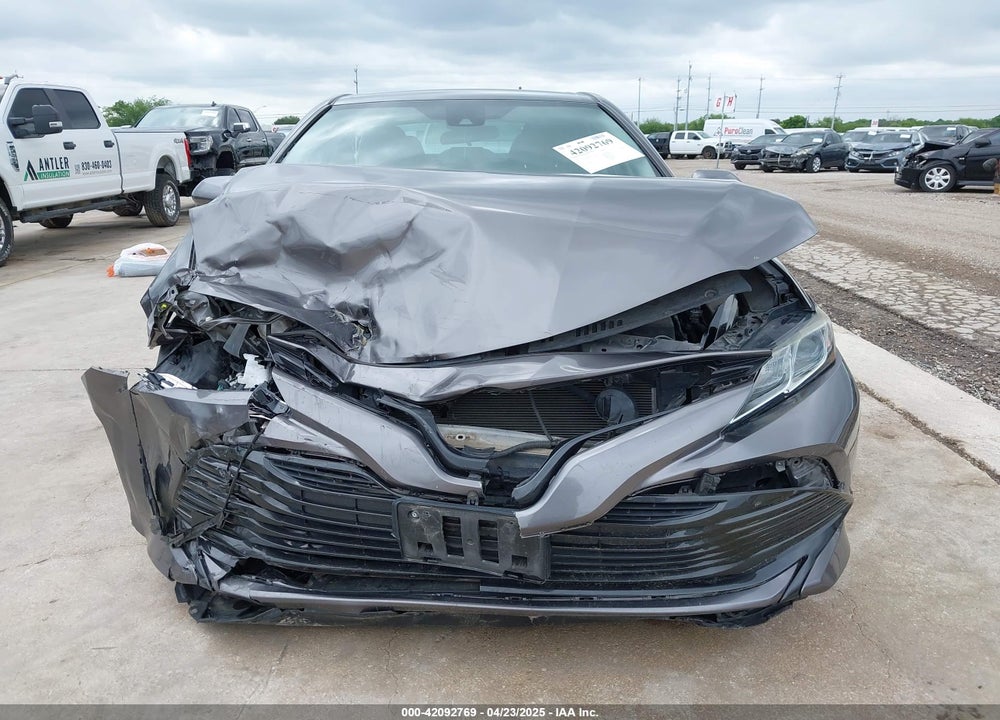 2020 TOYOTA CAMRY LE VIN: 4T1C11AK7LU860471