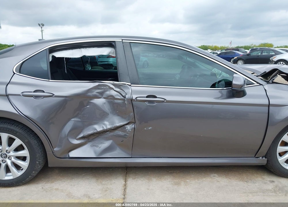 2020 TOYOTA CAMRY LE VIN: 4T1C11AK7LU860471