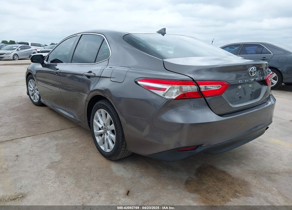 2020 TOYOTA CAMRY LE VIN: 4T1C11AK7LU860471