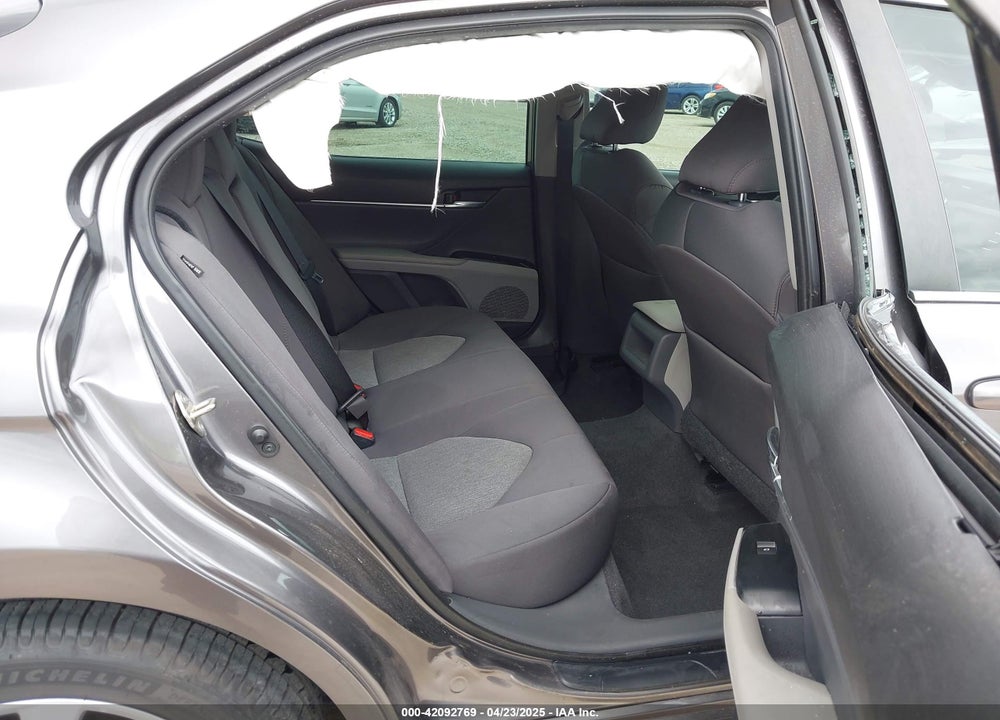 2020 TOYOTA CAMRY LE VIN: 4T1C11AK7LU860471