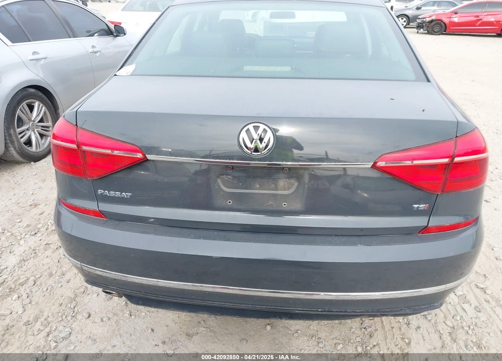 2016 VOLKSWAGEN PASSAT VIN: 1VWAT7A37GC042880