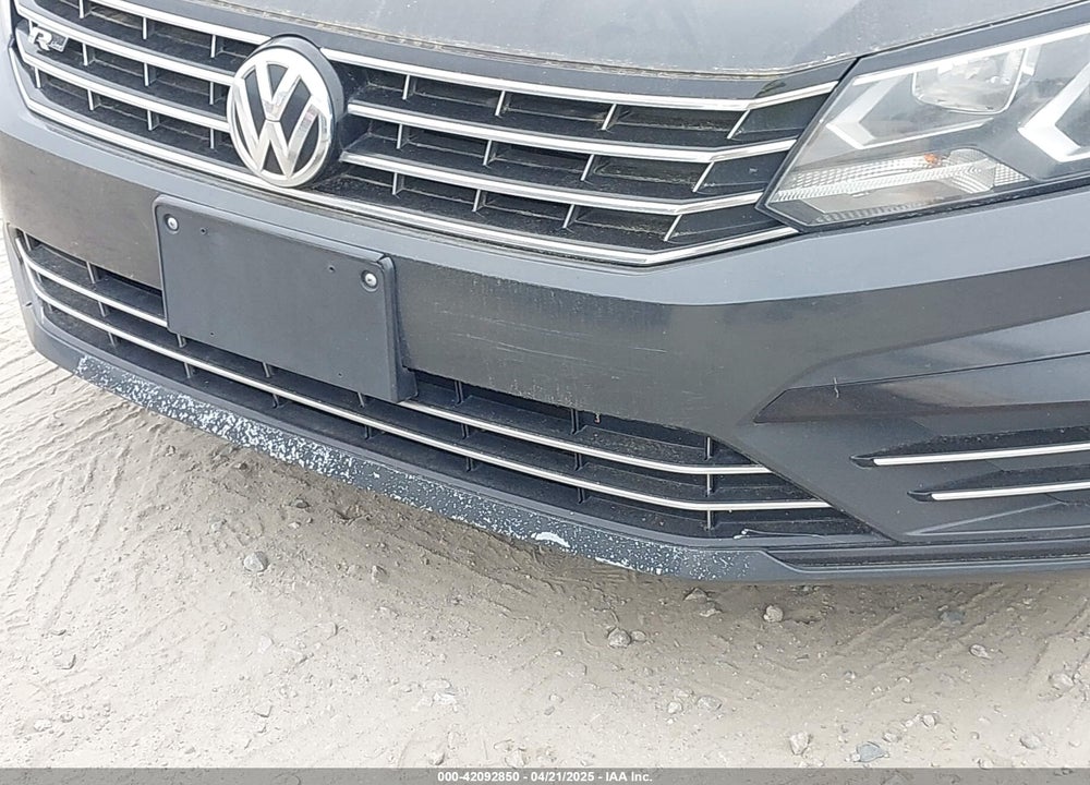 2016 VOLKSWAGEN PASSAT VIN: 1VWAT7A37GC042880