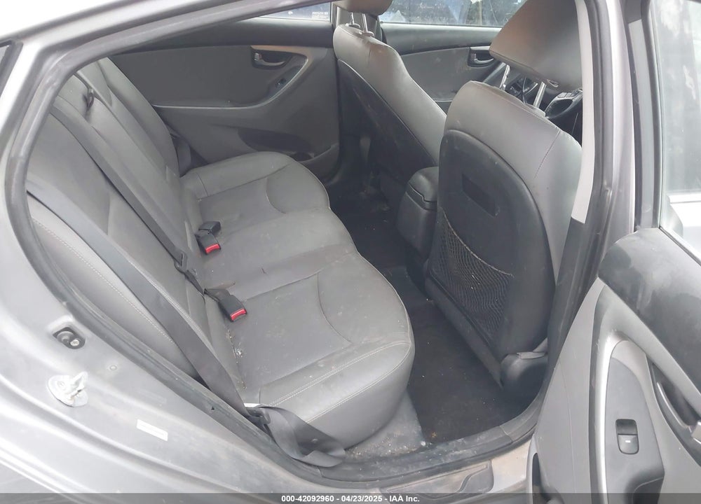 2014 HYUNDAI ELANTRA VIN: KMHDH4AH0EU032058