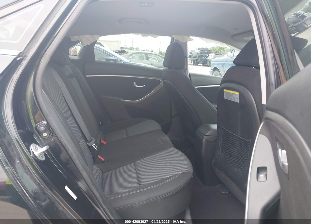 2016 HYUNDAI ELANTRA GT VIN: KMHD35LH9GU327292