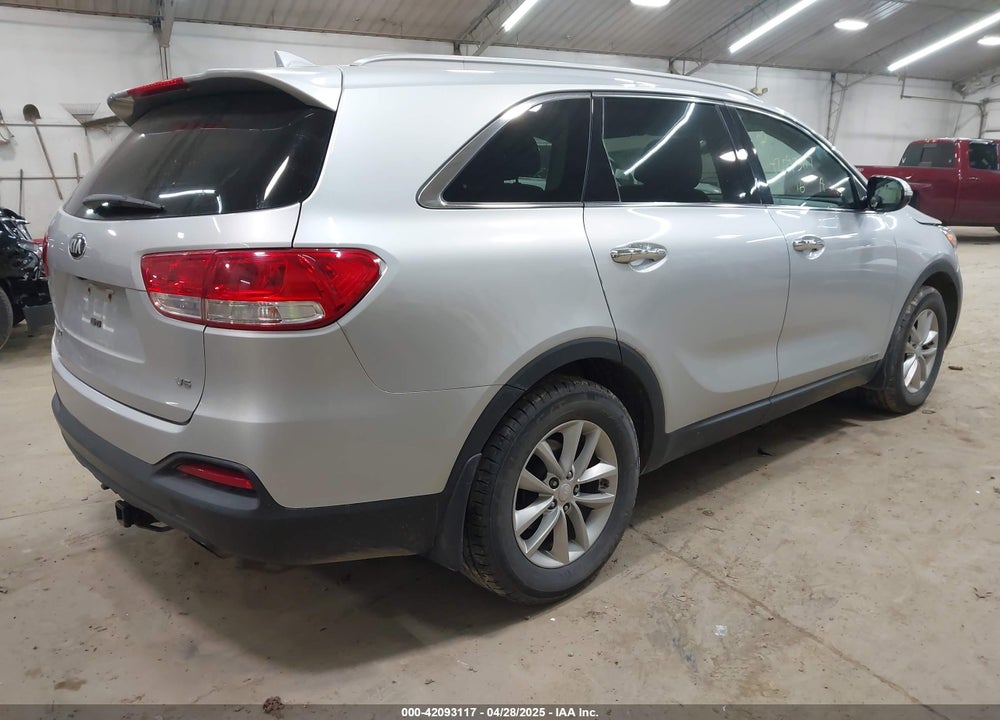 2016 KIA SORENTO VIN: 5XYPGDA51GG006924