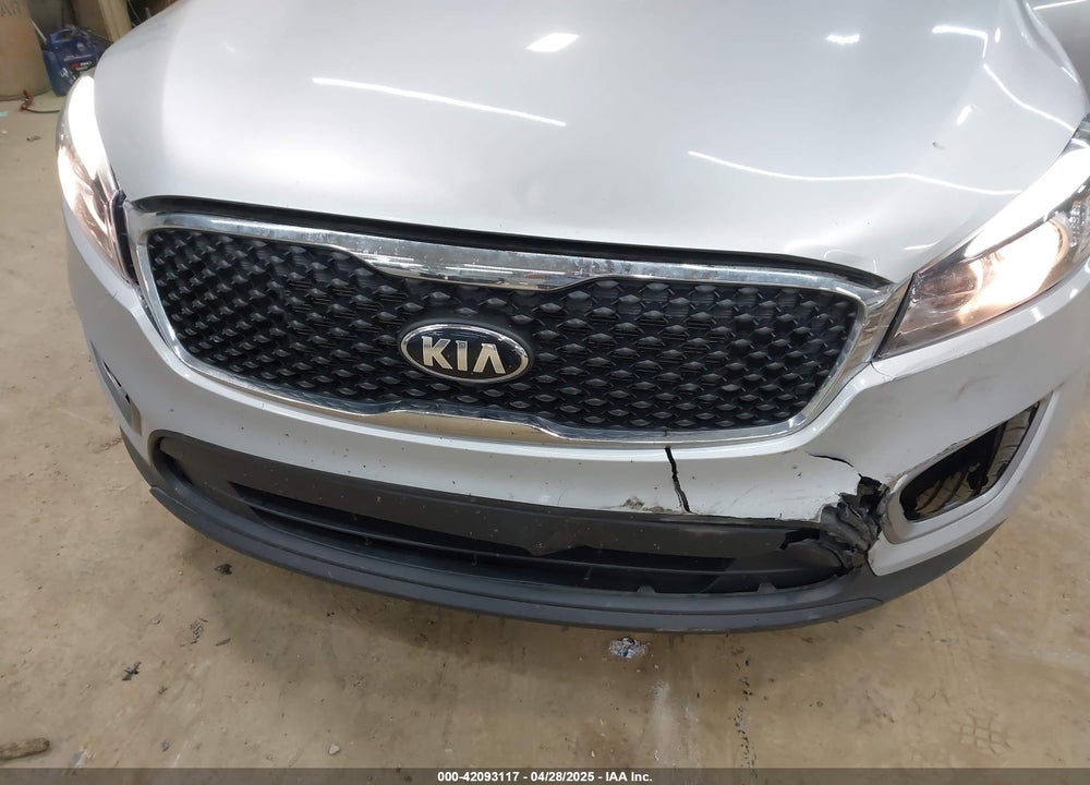 2016 KIA SORENTO VIN: 5XYPGDA51GG006924