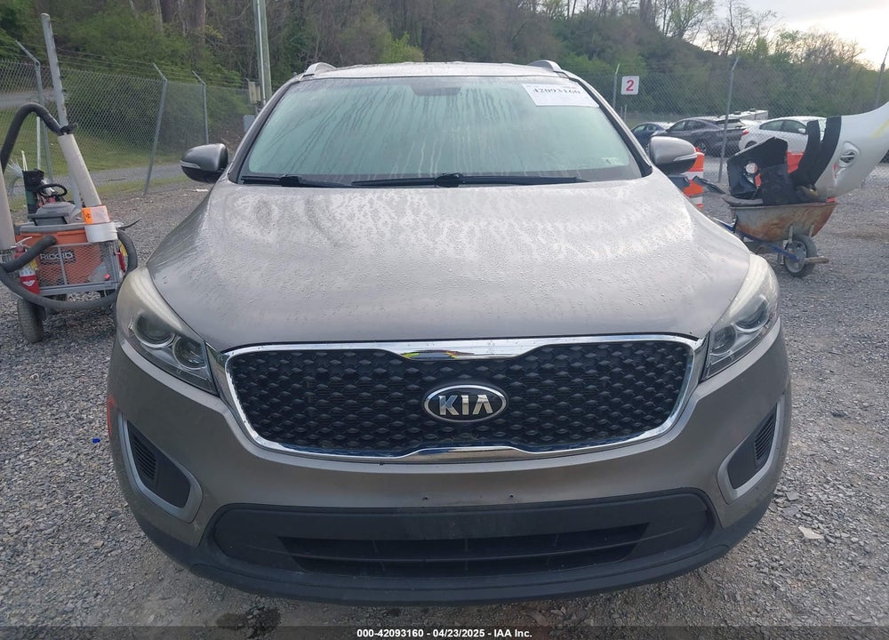 2017 KIA SORENTO 3.3L LX VIN: 5XYPGDA53HG315036