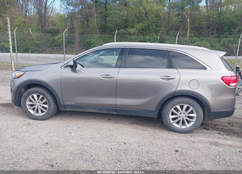 2017 KIA SORENTO 3.3L LX VIN: 5XYPGDA53HG315036