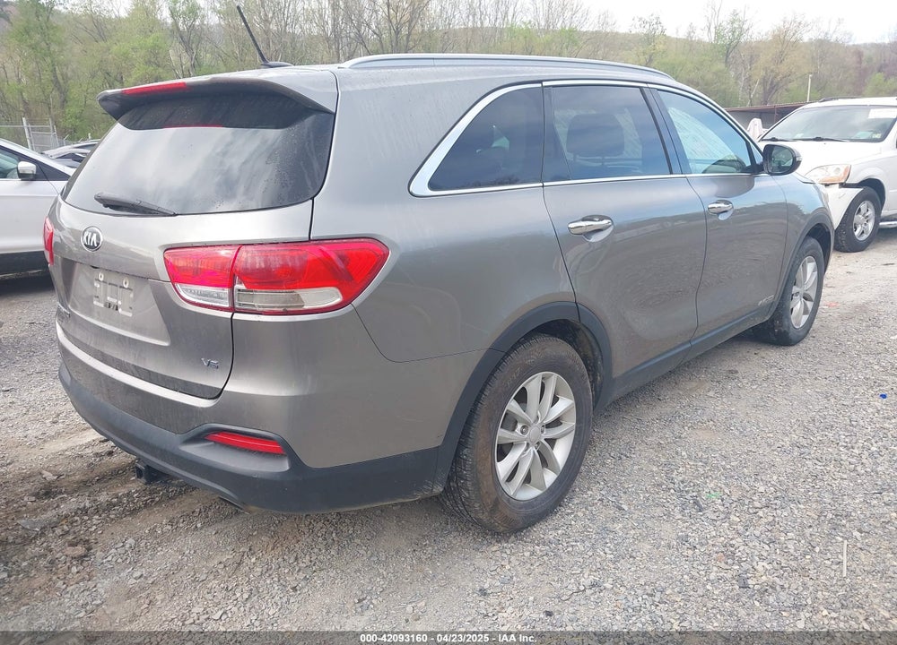 2017 KIA SORENTO 3.3L LX VIN: 5XYPGDA53HG315036