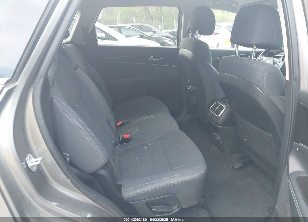 2017 KIA SORENTO 3.3L LX VIN: 5XYPGDA53HG315036