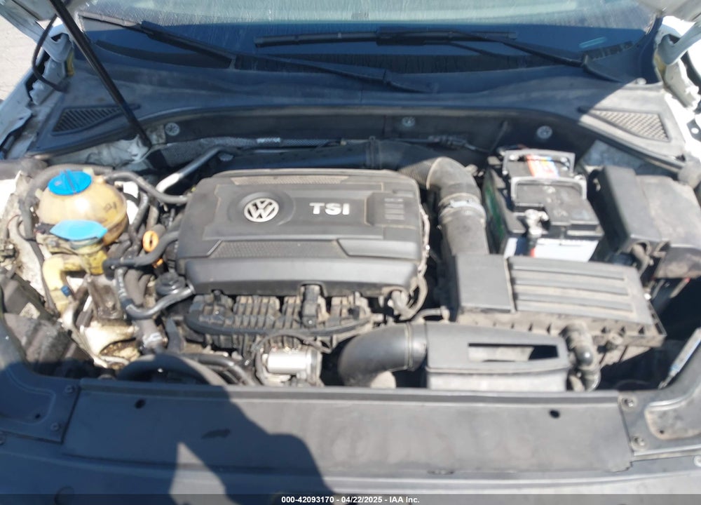 2017 VOLKSWAGEN PASSAT VIN: 1VWBT7A30HC037915
