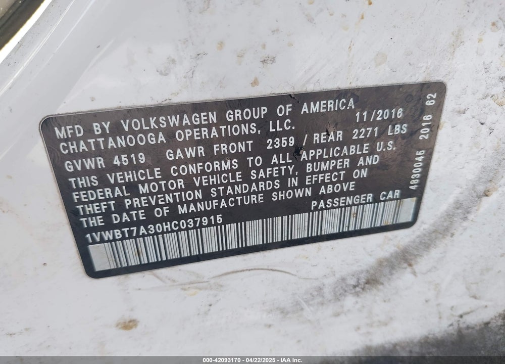 2017 VOLKSWAGEN PASSAT VIN: 1VWBT7A30HC037915