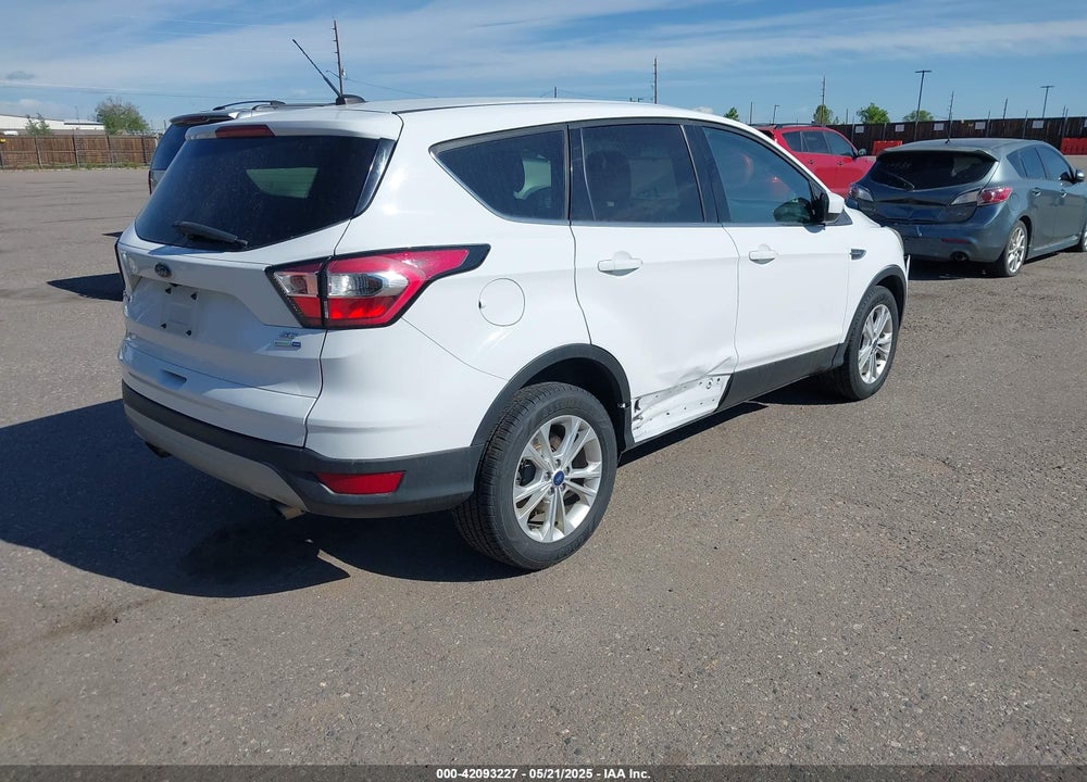 2017 FORD ESCAPE VIN: 1FMCU9GD3HUB82341