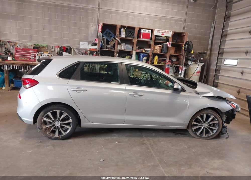 2018 HYUNDAI ELANTRA GT VIN: KMHH35LE6JU018992