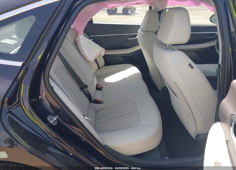 2024 HYUNDAI SONATA VIN: KMHL64JA5RA380000