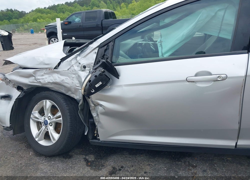 2014 FORD FOCUS SE VIN: 1FADP3F28EL272766