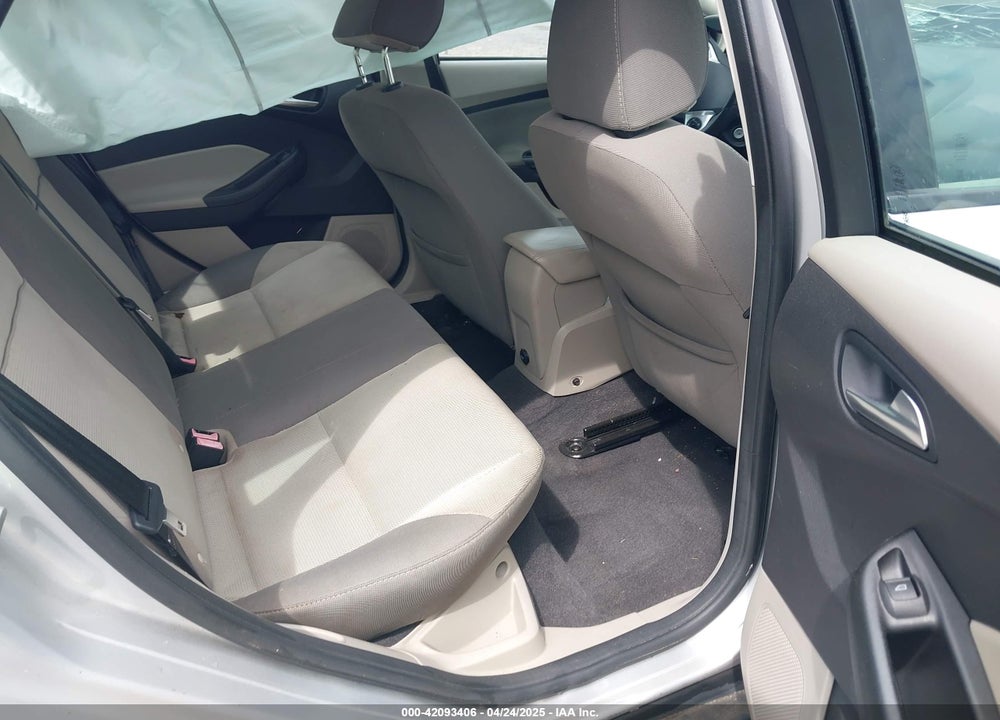 2014 FORD FOCUS SE VIN: 1FADP3F28EL272766