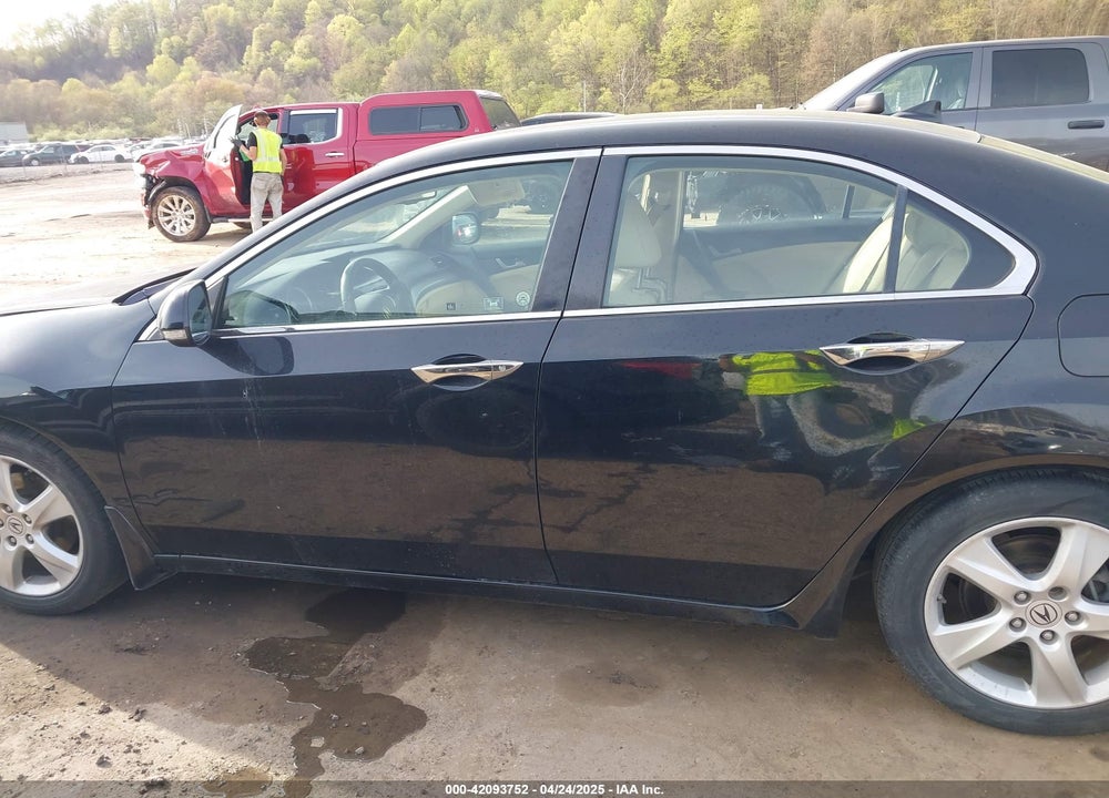 2010 ACURA TSX VIN: JH4CU2F67AC012220