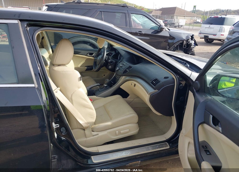 2010 ACURA TSX VIN: JH4CU2F67AC012220