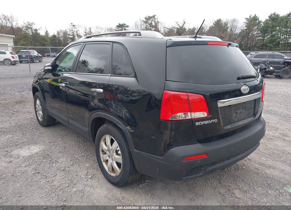 2013 KIA SORENTO VIN: 5XYKT3A61DG414943