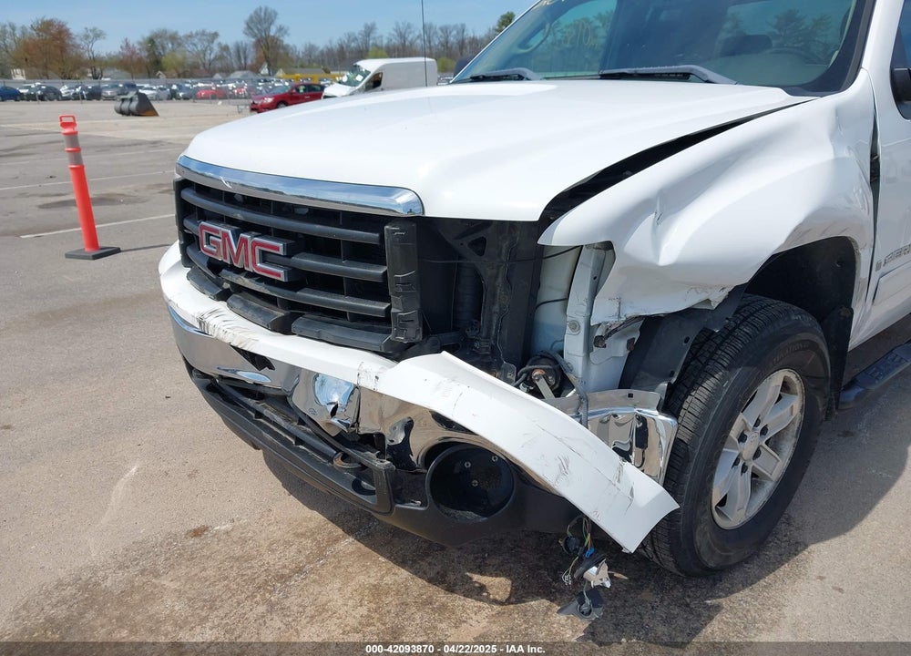 2007 GMC SIERRA 1500 VIN: 2GTEK19J671728258