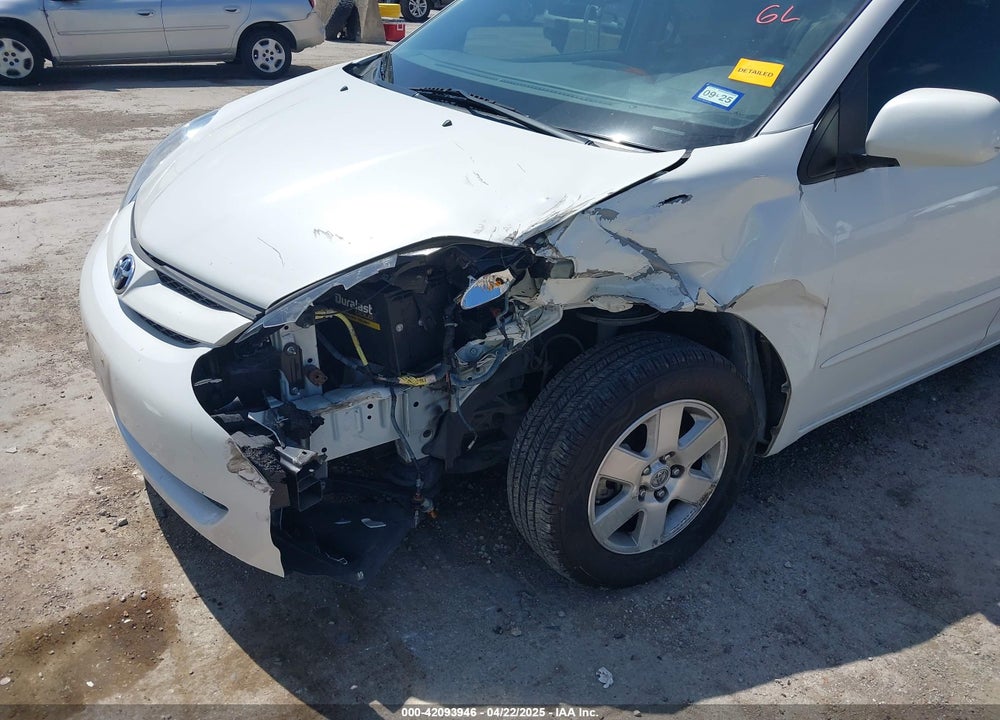 2009 TOYOTA SIENNA XLE VIN: 5TDZK22C39S262190