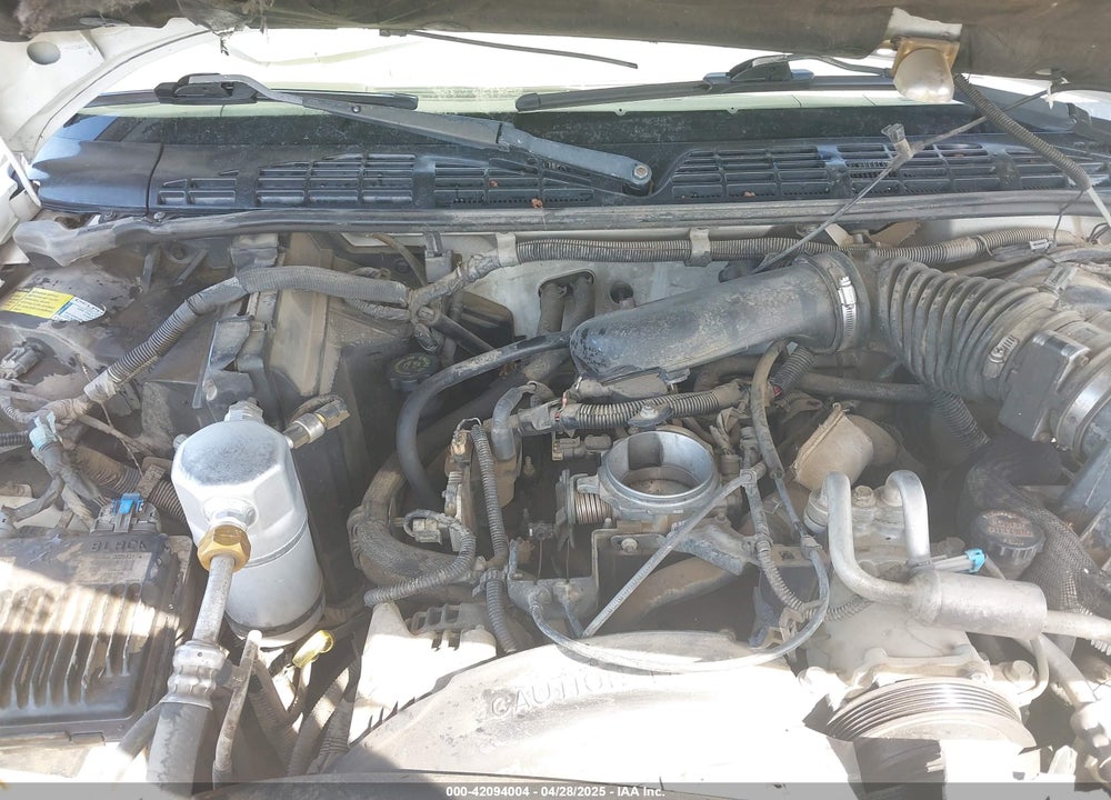 1998 CHEVROLET BLAZER LS CMI VIN: 1GNCS13W6W2122038