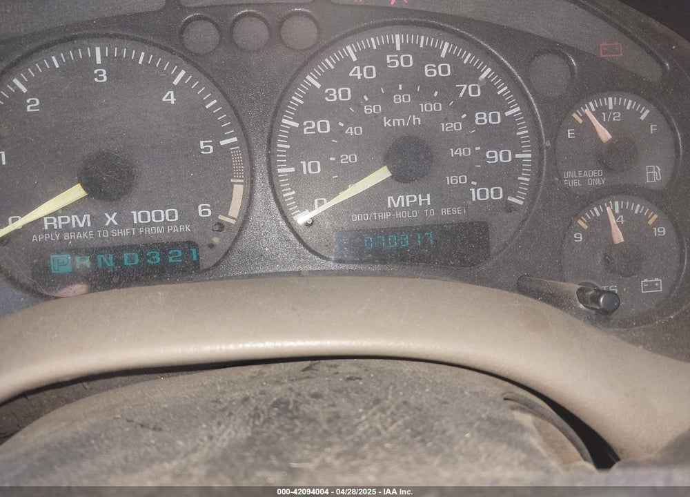 1998 CHEVROLET BLAZER LS CMI VIN: 1GNCS13W6W2122038