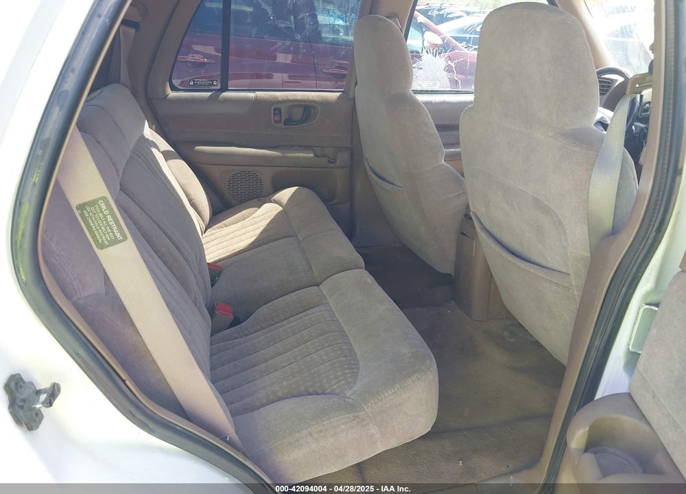 1998 CHEVROLET BLAZER LS CMI VIN: 1GNCS13W6W2122038