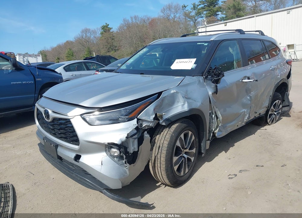 2023 TOYOTA HIGHLANDER XLE VIN: 5TDKDRBH6PS044676