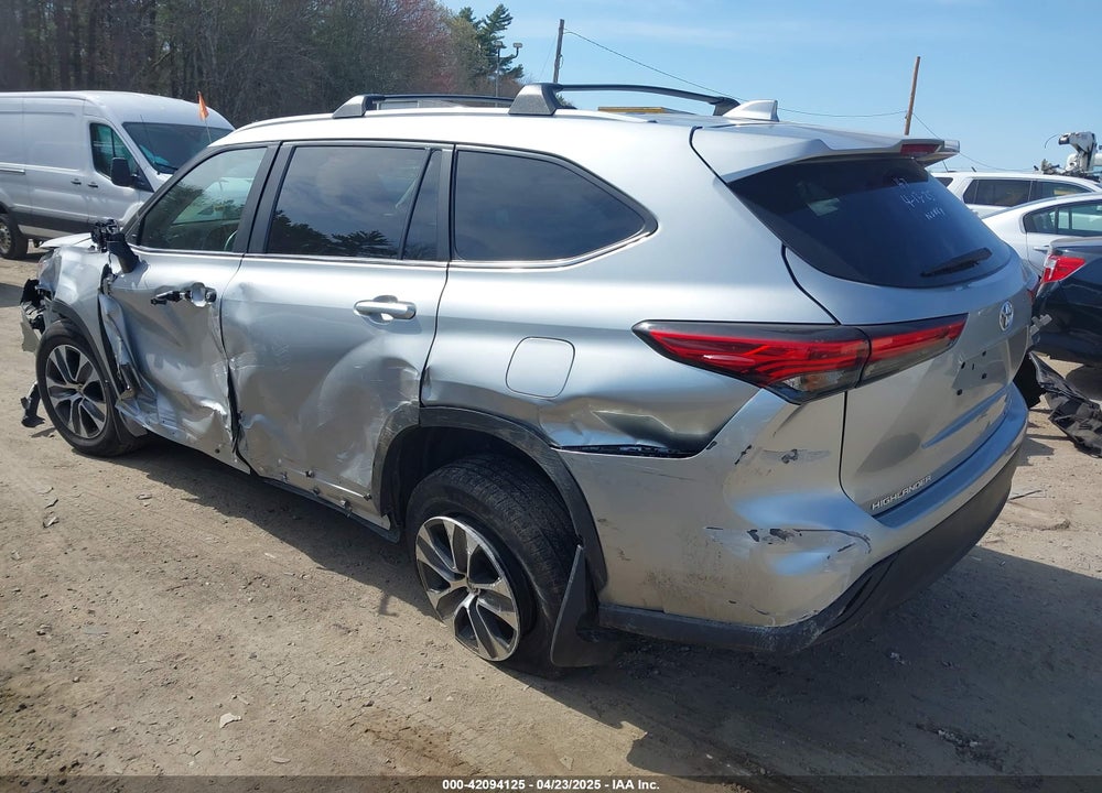 2023 TOYOTA HIGHLANDER XLE VIN: 5TDKDRBH6PS044676