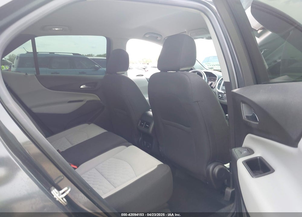 2018 CHEVROLET EQUINOX LT VIN: 2GNAXJEV3J6239939