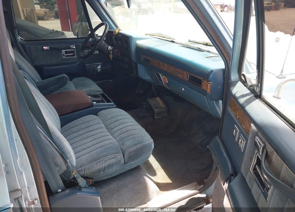 1989 GMC SUBURBAN R15 CONVENTIONAL VIN: 1GKER16K1KF527429