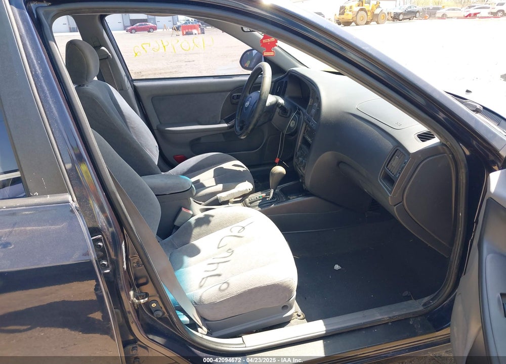 2005 HYUNDAI ELANTRA GLS/GT VIN: KMHDN46D35U134775
