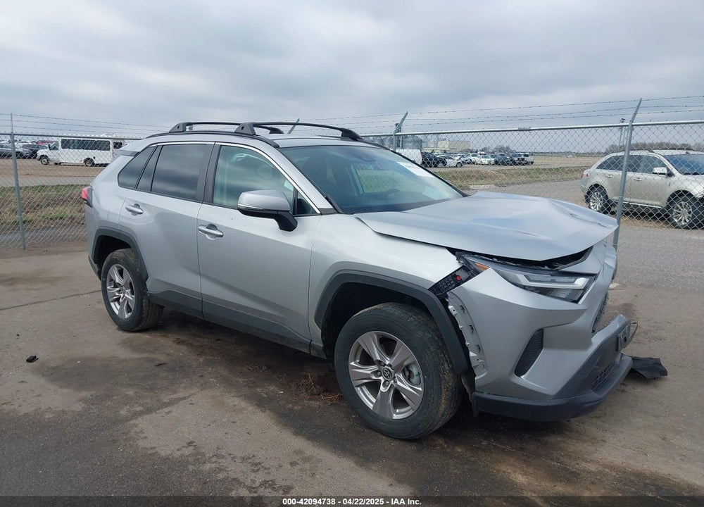 2022 TOYOTA RAV4 XLE VIN: 2T3P1RFV3NW266151