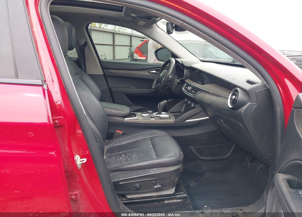 2021 ALFA ROMEO STELVIO VIN: ZASPAKBN7M7D16208