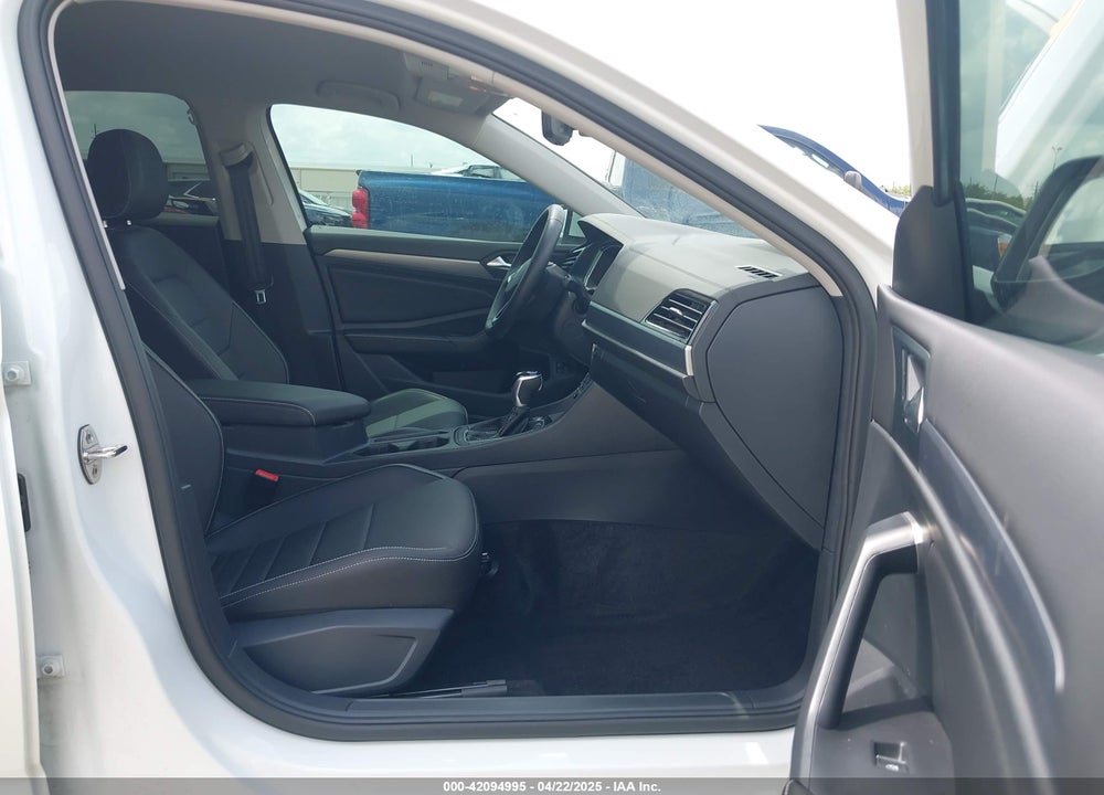 2024 VOLKSWAGEN JETTA VIN: 3VWEM7BUXRM060006