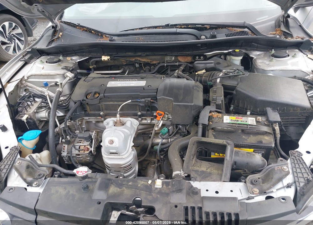 2013 HONDA ACCORD VIN: 1HGCR2F32DA108928